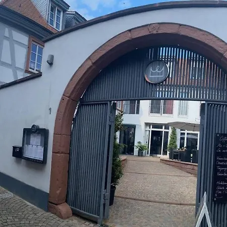 Hotel Trip Kaiser & Restaurant Heidelberg-schriesheim 4*