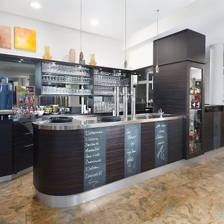 Hotel Trip Kaiser & Restaurant Heidelberg-schriesheim 4*